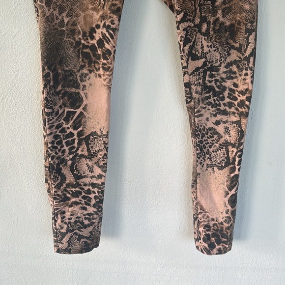 Blush pink Italian made leopard snake print casual tapered ankle pants L/XL - Picture 4 of 10
